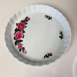 Vintage Christineholm Rose Pattern White Ceramic Fluted Quiche Pie Tart Dish